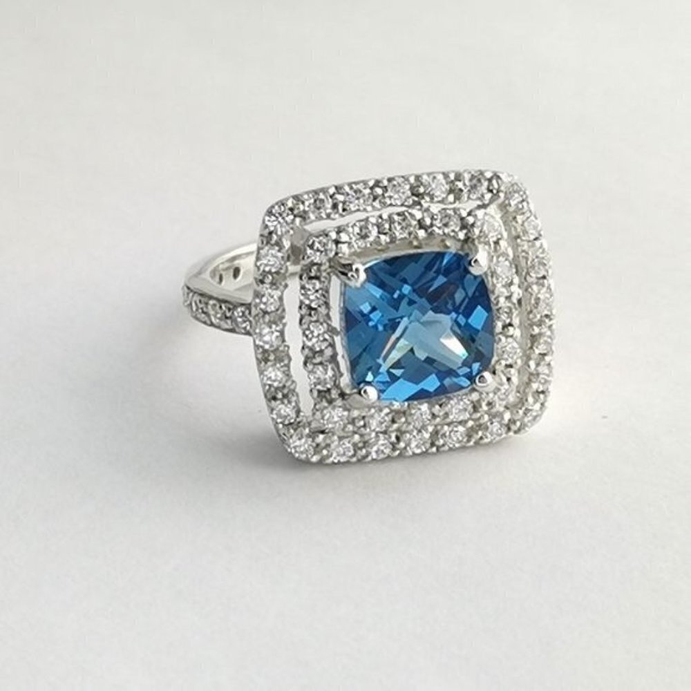 NWT Swiss Blue Topaz white sapphire halo cocktail ring size 7